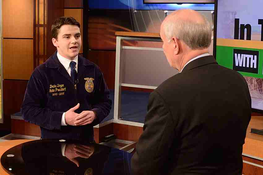 Oklahoma FFA Celebrates National FFA Week as State Officer Team Issues Hunger Challenge to Every Chapter in the State