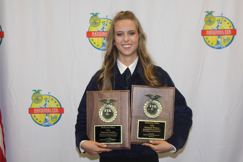 Meet Your 2016 National Proficiency Award Winner in Ag Communications- Bethany Niles of Fairview