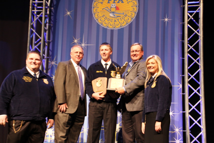 Blake Goss of Leedey FFA Named 2015 Oklahoma FFA Star Farmer