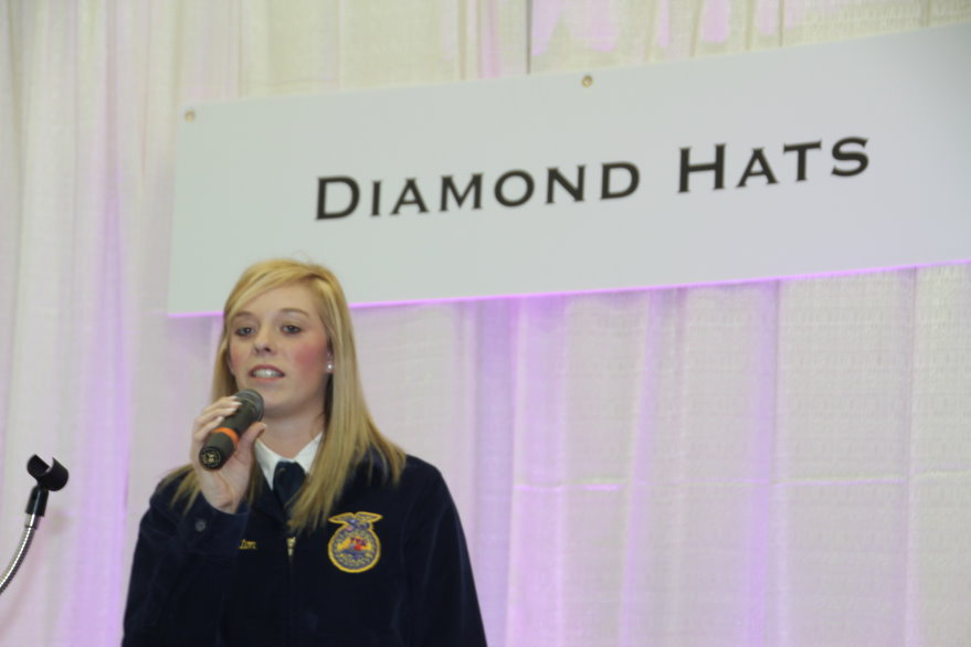 Chelsie Livingston and Seiling FFA Going Whole Hog for Food Drive at 2011 Oklahoma Youth Expo
