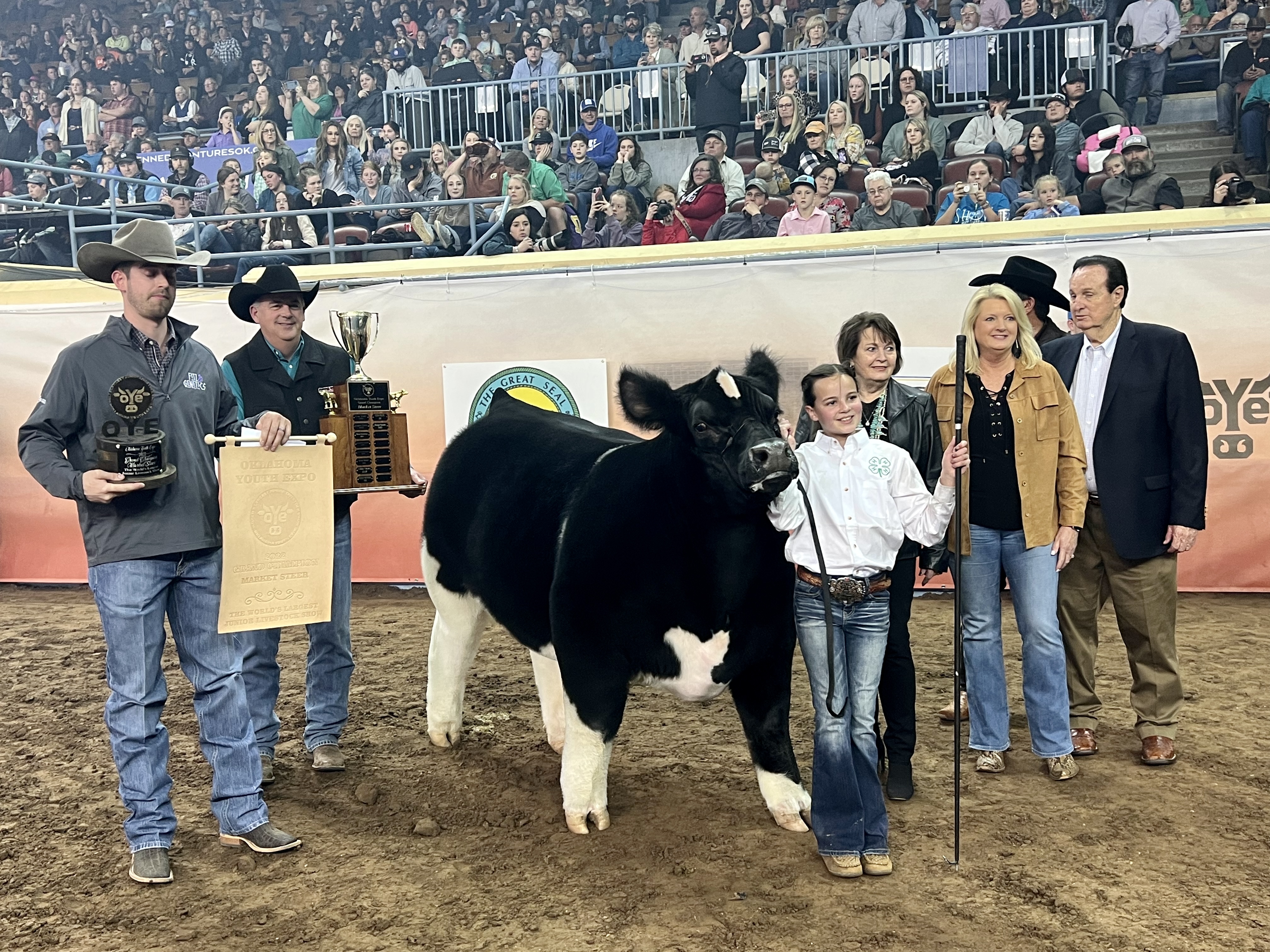 Sadie Wynn of Newcastle 4-H Earns Grand Champion Market Steer Honors with Her Crossbred Steer