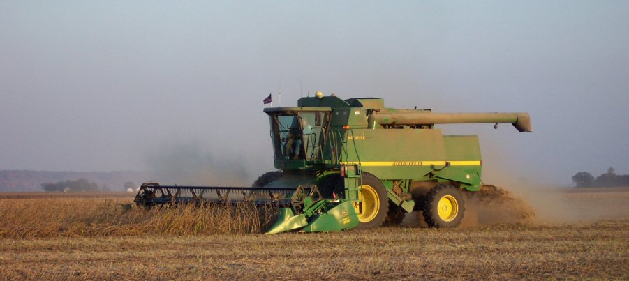 Soybean Checkoff Helps Field Days Come Right to Your Farm Year-Round