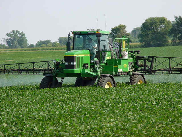 ODAFF Urges Caution When Spraying to Avoid Drift Risk
