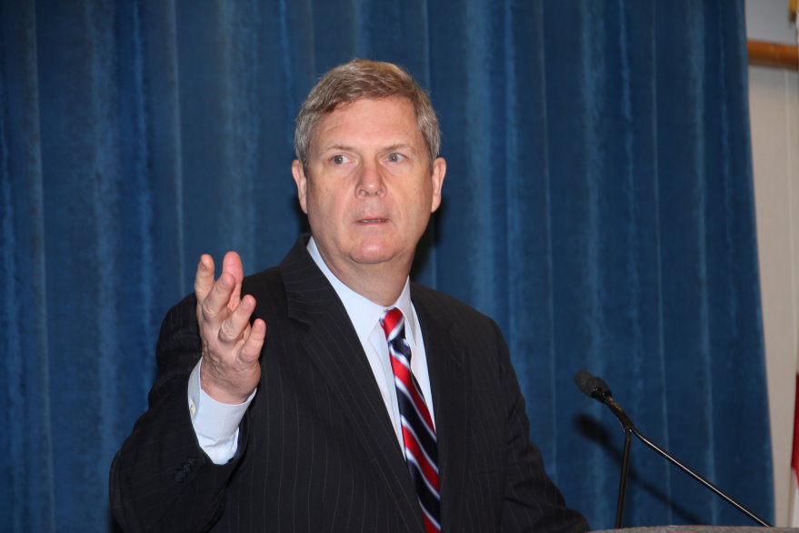 America's Farm Co-ops Set Records in 2011, Vilsack Says