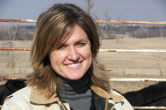 Monsanto Searches for 2013 Farm Mom of the Year Now Underway