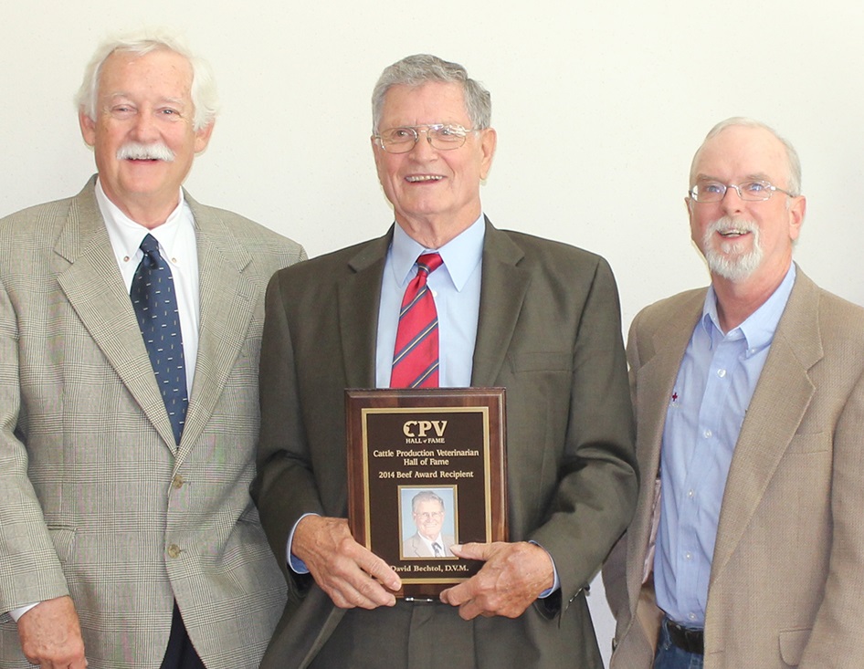 Hall of Fame Recognizes Renowned Beef and Dairy Veterinarians 