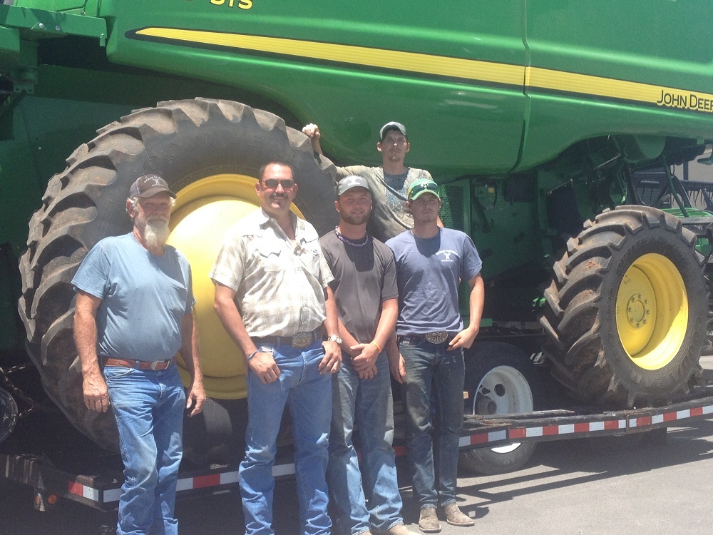 Oklahoma Crew Rolling with the Flow of 2015 Wheat Harvest