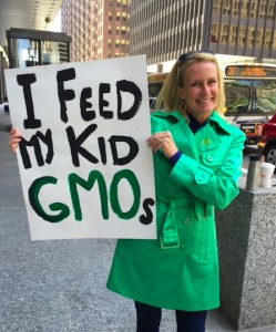 Ron Hays Talks with Food Writer, Blogger, Mom AND GMO Proponent Julie Kelly