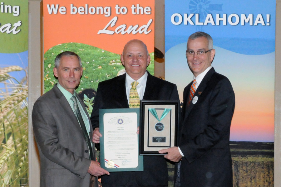 Randy Davis Receives Agriculture Environmental Stewardship Award