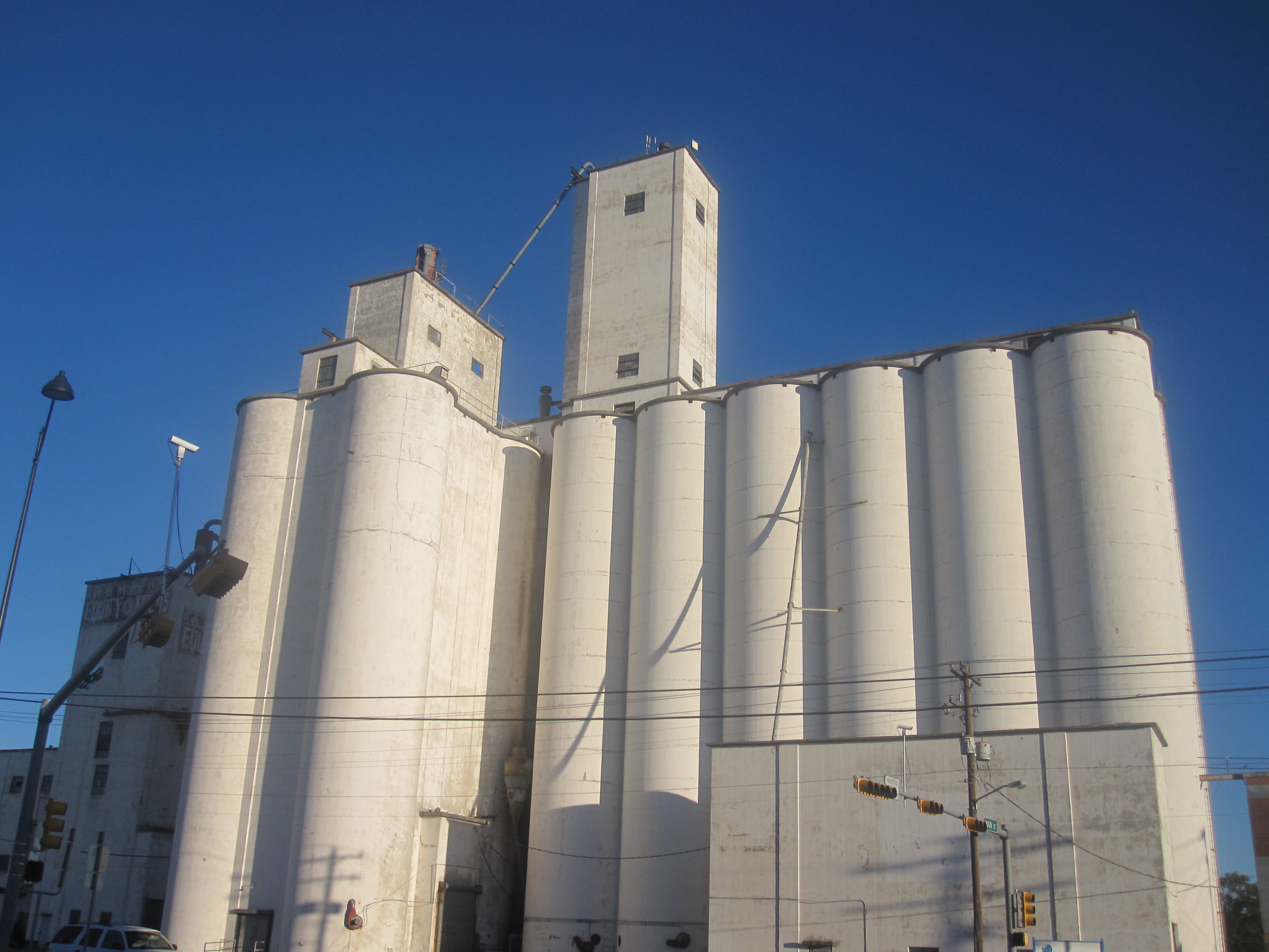 Oklahoma grain elevator cash bids as of 2:00 pm Thursday
