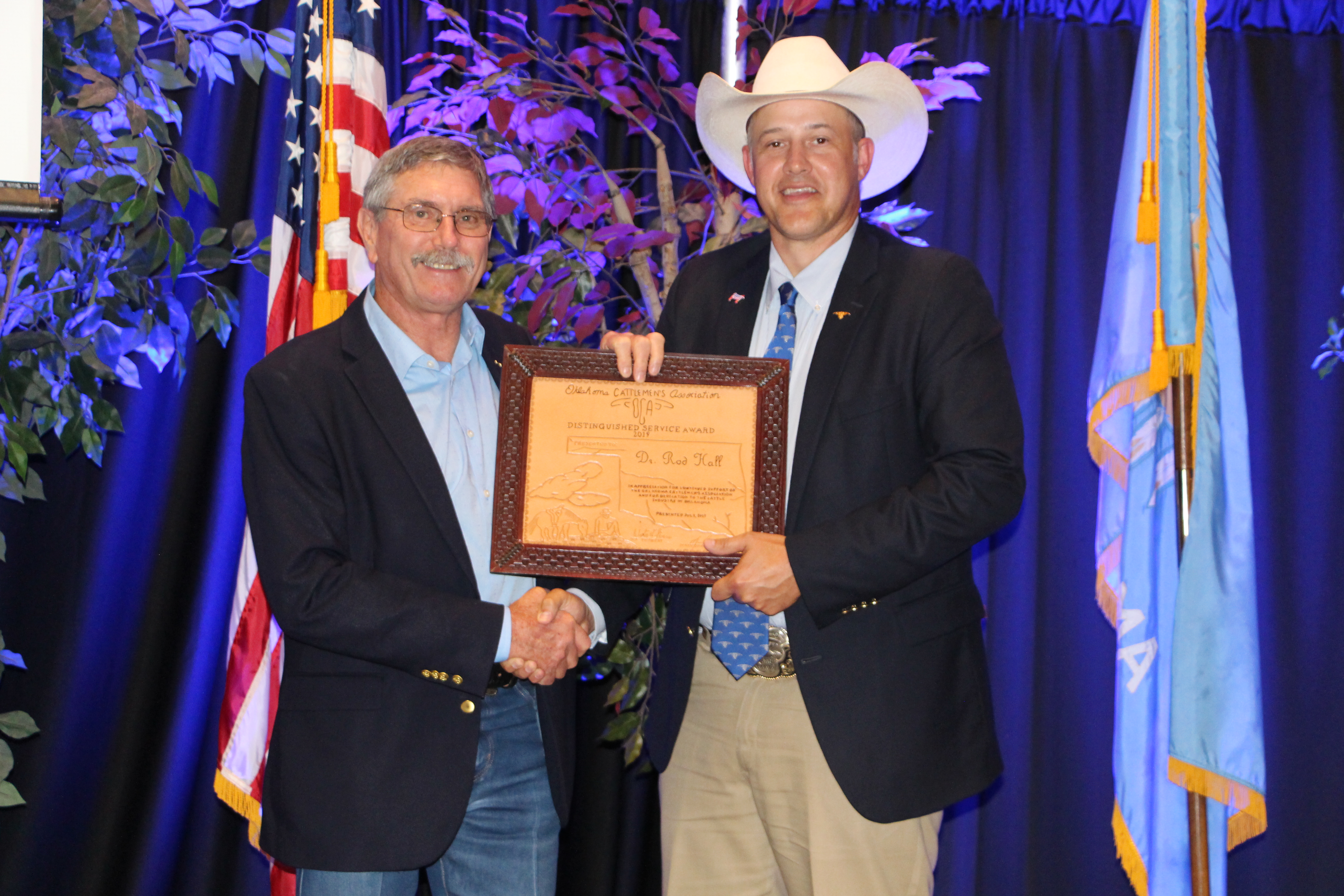 State Vet Dr. Rod Hall Honored by the Oklahoma Cattlemen's Assoc. with Distinguished Service Award