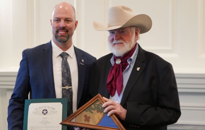 Oklahoma House Honors Famed Cowboy Poet Red Steagall