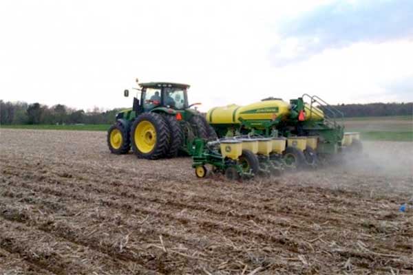 USDA Report Shows Nation's Corn Planting is Nearing 50 Percent And Oklahoma Wheat Crop Deteriorates
