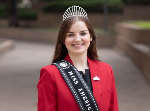 Oklahoma State's Mary Wood crowned 2021-2022 Miss American Angus