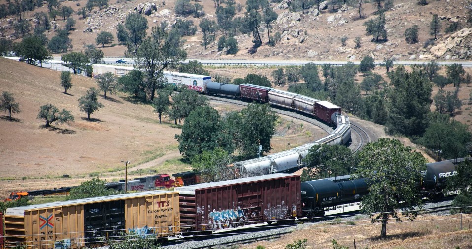 AFBF Urges Congress to Intervene to Prevent Rail Strike